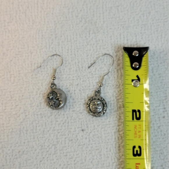 Vintage Handmade Sun and Moon Silver Dangle Pierced earrings - Picture 3 of 9